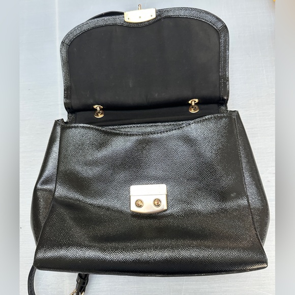 Coach Avery Flap Carryall Black Gold - Picture 5 of 13